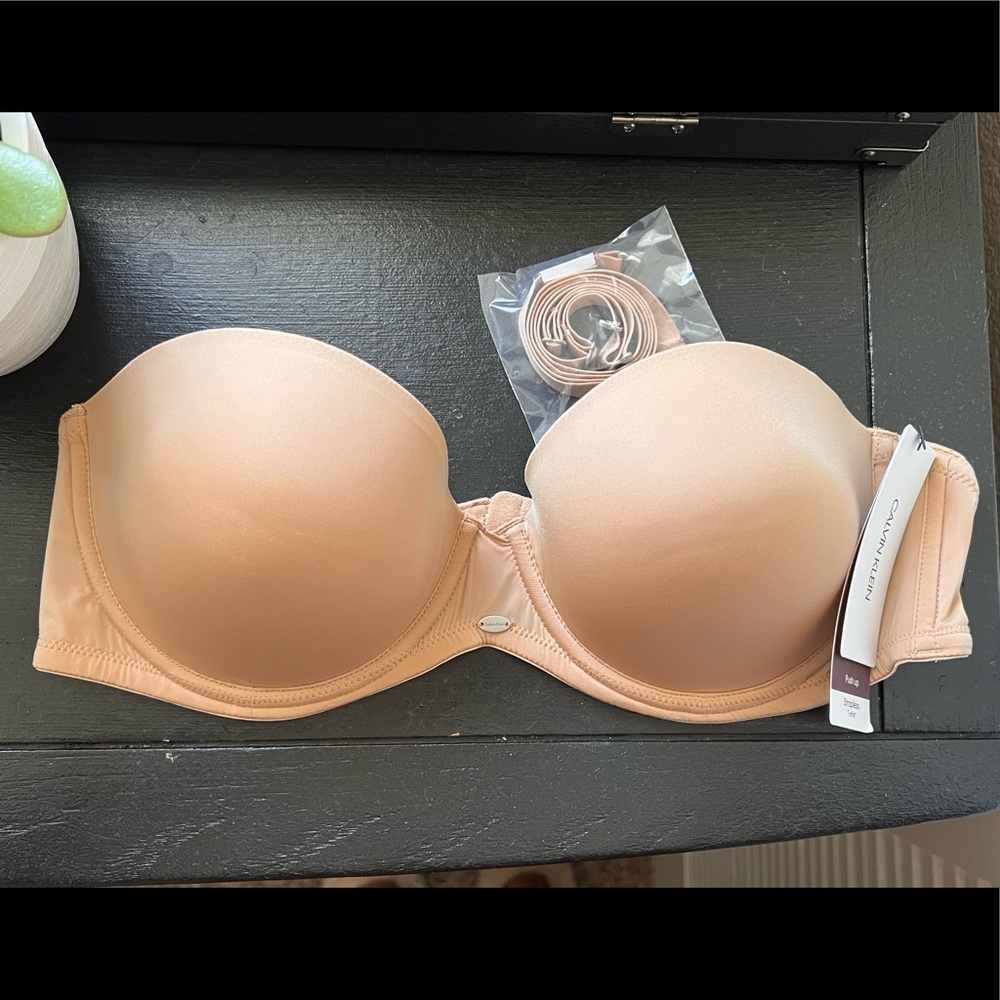 Calvin Klein Nude Push-up Convertible Bra